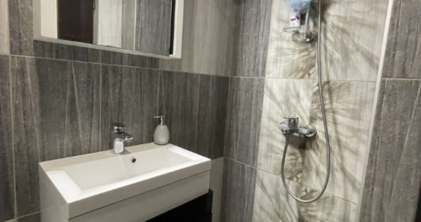 De vanzare 2 camere in zona Tractorul