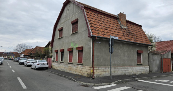 CASA ZONA GRIVITEI , STR. VULCAN , SINGUR IN CURTE 265000 Eu