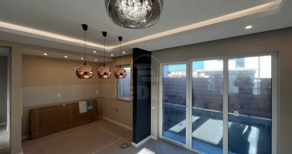 Casa tip uplex finisata,zona Urusagului