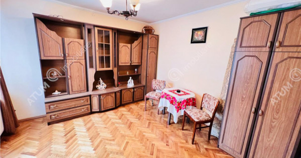 Casa de 3 camere cu pivnita si teren situata in zona Lupeni
