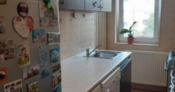Apartament de vanzare, situat in zona Gara, vis-a-vis de par