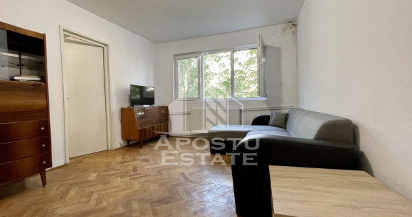 Apartament cu 3 camere, etajul 2, centrala proprie. zona ...