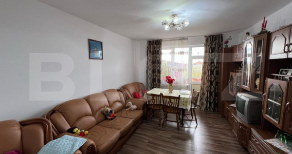 Apartament ultra-spatios de 3 camere, decomandat, 80 mp