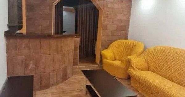 Apartament cu 3 camere, decomandat - zona Astra