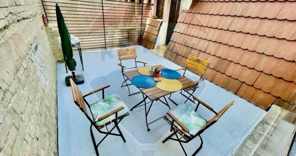 Apartament în zona Centrala, et.1, curte privata.