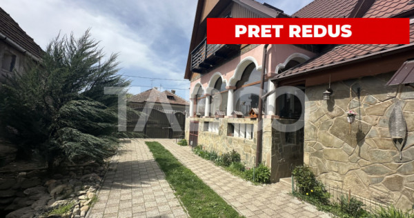 Casa de vanzare 5 camere zona barbeque salon de evenimete c