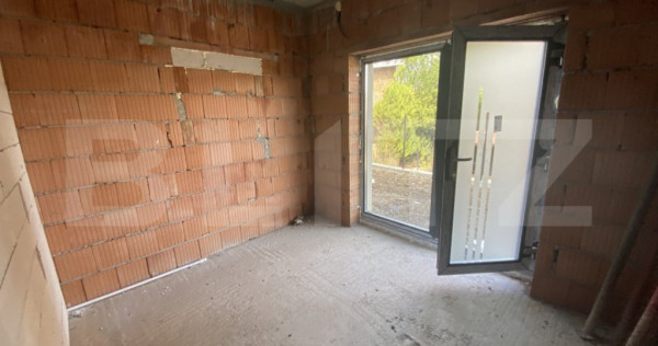 Apartament cu 3 camere, 40 mp, decomandat, zona Porolissum