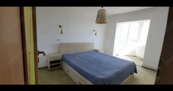 Apartament cu 4 camere, decomandat - zona Grivitei