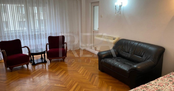 3 camere decomandat – Ștefan cel Mare, parcare privată