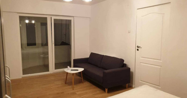 Apartament cu 2 camere, decomandat - zona Centru Civic