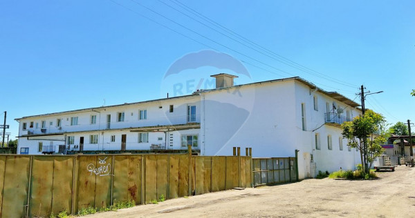 Clădire cu destinații multiple de vânzare în Arad