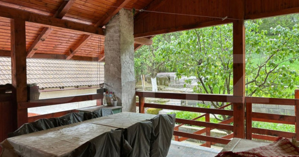 Casa 7 camere partial finisata in Purcareni, Brasov