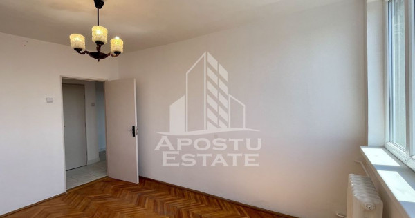 Apartament cu trei camere decomandat Bd. Cetatii