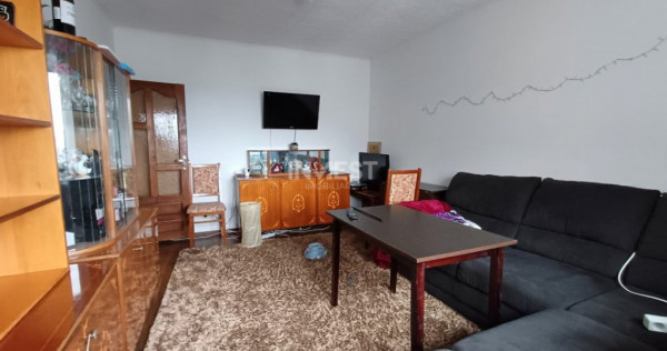 Apartament 3 camere, decomandat, 70 mp, mobilat, Nicolina 2