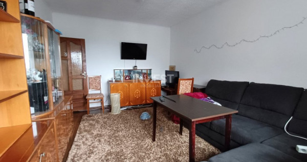 Apartament 3 camere, decomandat, 70 mp, mobilat, Nicolina 2