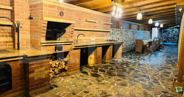 Casa de vanzare cu piscina