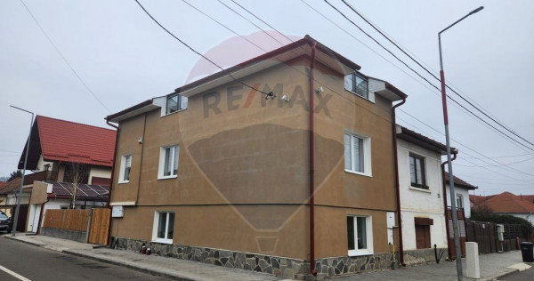 Casă / Vilă cu 4 camere de vânzare în zona Central