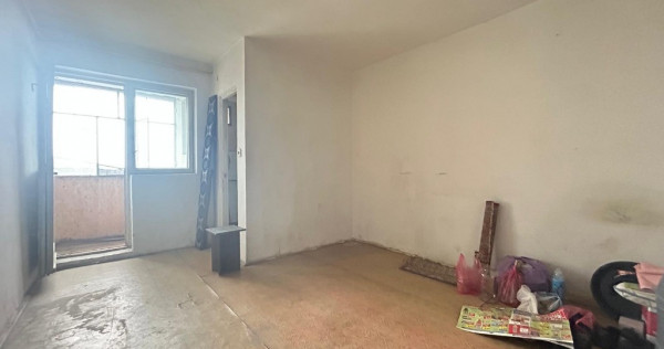 Garsoniera de renovat, etaj intermediar, zona Bartolomeu!