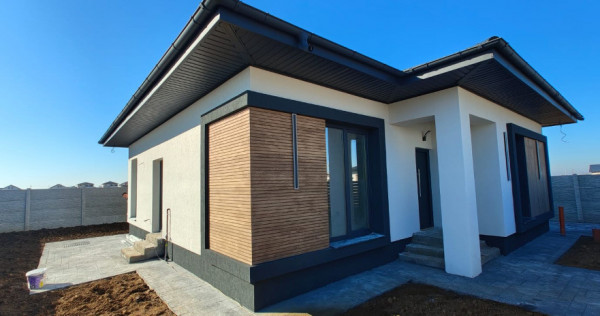 Casa individuala - 4 camere - 2 bai - in apropiere de STV