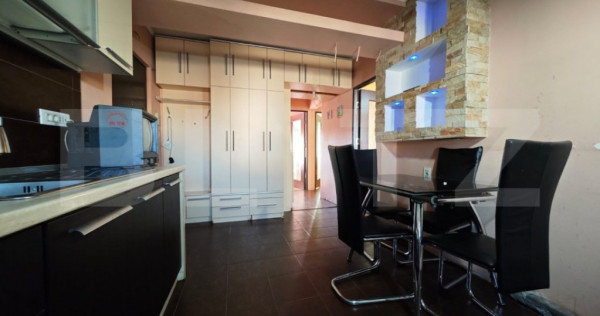 Apartament de vanzare, cu 3 camere, 70 mp, zona Iosia-Nord