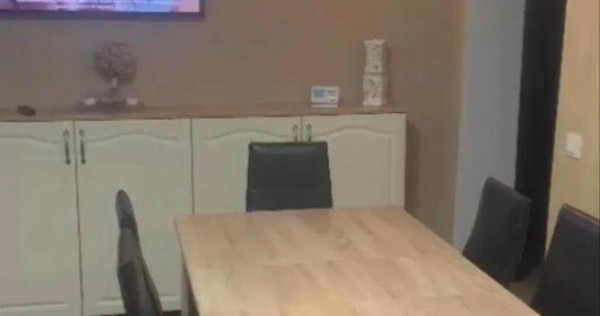 Apartament 2 camere, decomandat - zona Tractorul.