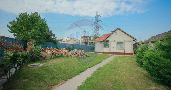 De vânzare Casă cu 2 camere și 1477 mp teren în Sânm...