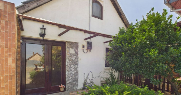 Casă cu 4 camere, teren de 360 mp în Chișineu Criș