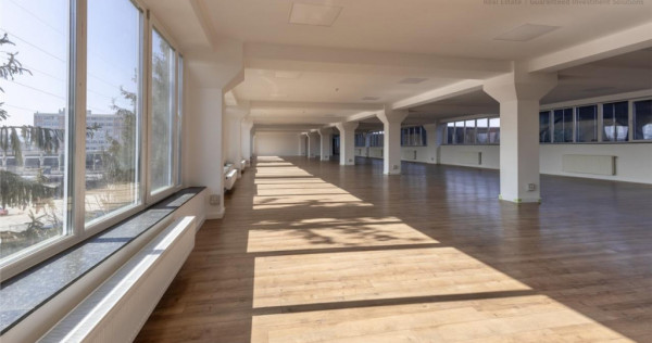 Spatiu de Birouri 650 mp de Inchiriat la 450 M de Coresi Bus