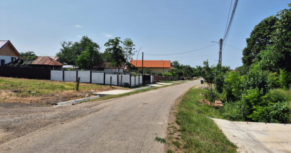 Teren intravilan parcelabil dublă deschidere Com. Lelești