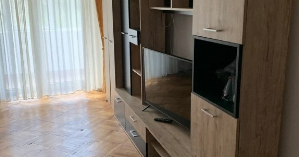 1 camera in zona Aradului