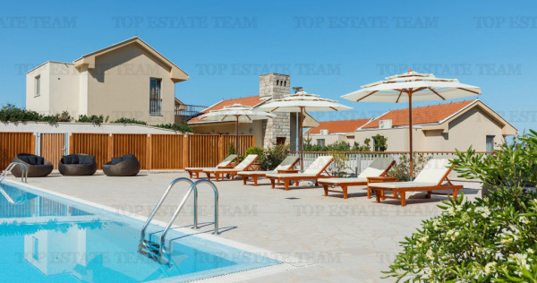 Vila de in Budva Muntenegru