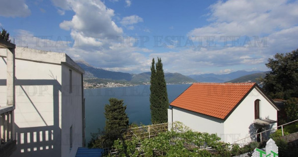 Teren de in Herceg-Novi Muntenegru