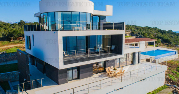 Vila de in Budva Muntenegru