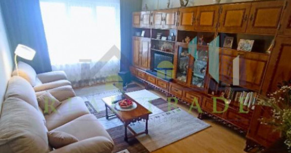 Apartament 3 camere decomandat Tractorul