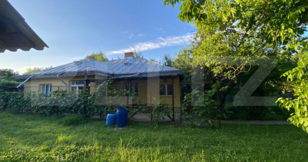 Casă solidă de v&acirc;nzare 120mp, 1840mp teren la strada prin