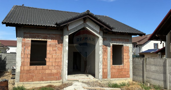 Casă / Vilă de vânzare la rosu Livada