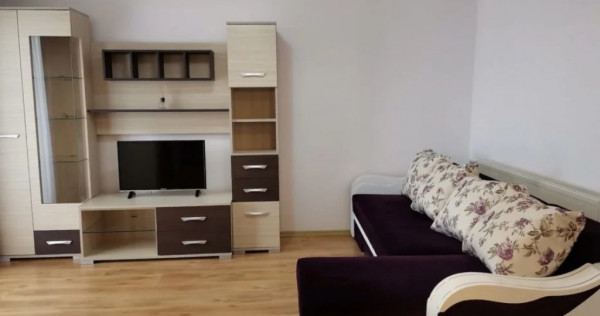 1 camera in zona Aradului