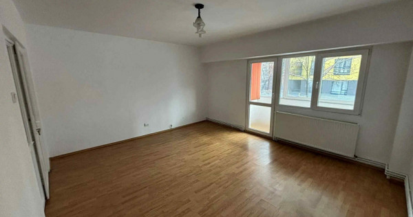 Garsoniera decomandata - zona Racadau