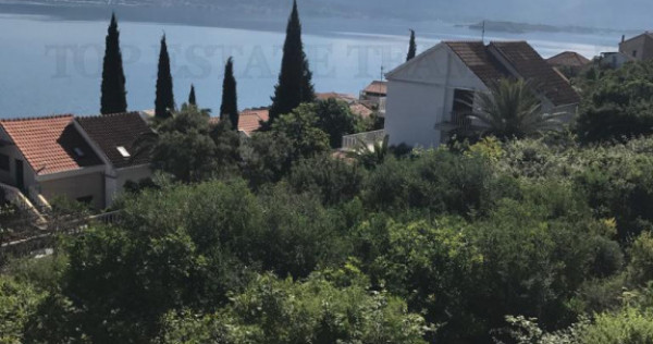 Teren de in Tivat Muntenegru