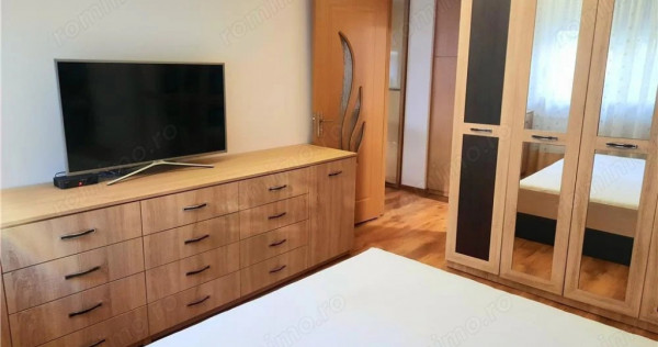 2 camere in zona Complexului Studentesc