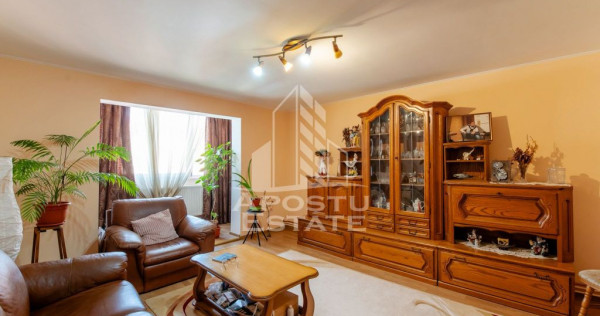 Apartament cu 3 camere, doua bai , centrala termica , dec...