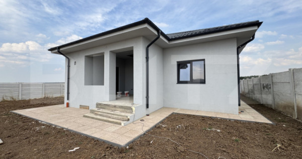 Casa parter, 97 mp utili, la cheie, pompa de caldura, 600 mp