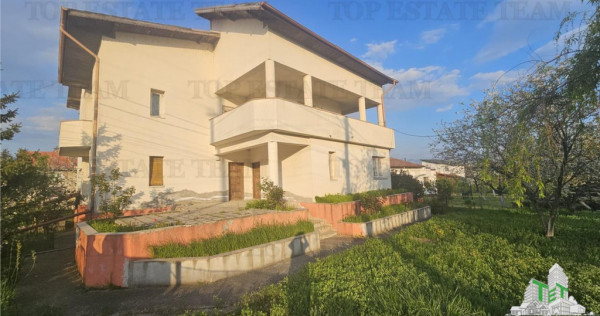 Vila spatioasa 6camere garaj in centru Bolintin-Deal