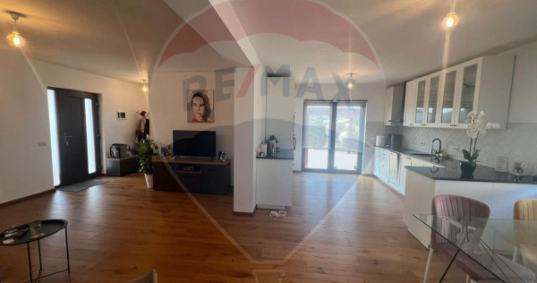 Casă / Vilă 4 camere Green field residence