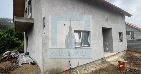 Casa/Villa , 5 camere, singur in curte - oras Codlea/Brasov