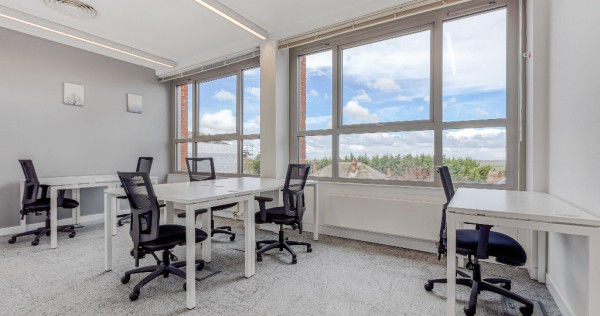 Spațiu de birou tip open-plan pentru 10 persoane în Regus Hermes