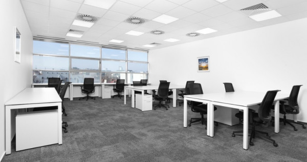 Spațiu de birou privat pentru 1 persoană în Regus Primavera
