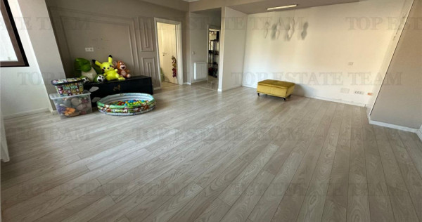 Apartament 3 camere cu terasa de in zona Parc Bazilescu