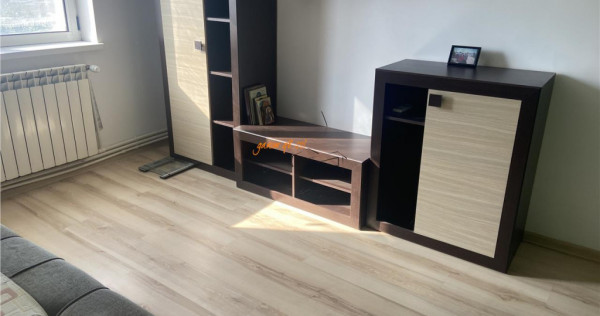 Apartament 3 camere , zona cartier Sud , 52 mp , imbunatatit