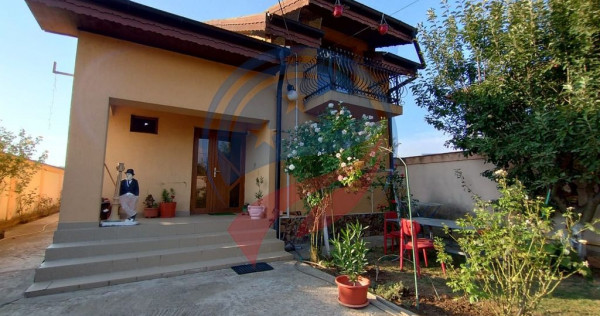 Casa de vanzare in Carcea